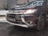 Mitsubishi Outlander Edition 2WD AHK - Mitsubishi Outlander Edition mit Benzin-Antrieb