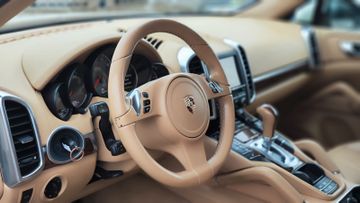 Porsche Cayenne - 6