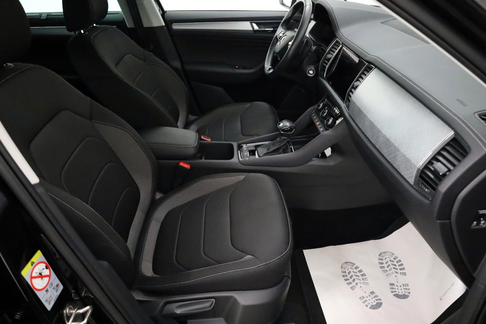 Fahrzeugabbildung SKODA Kodiaq Tour,Navi,LED,4xSH,Kamera,ACC, SR+WR