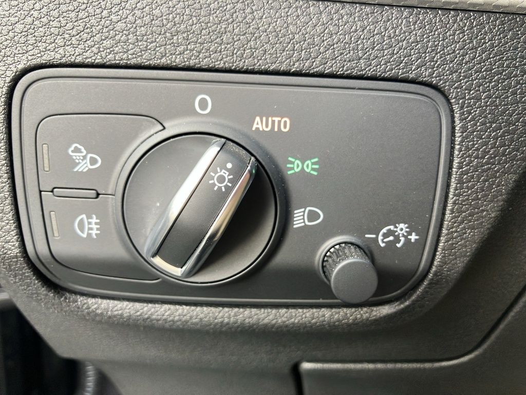 Fahrzeugabbildung Audi Q2 35 1.5 TFSI S line *MATRIX-LED*KAMERA*ACC*