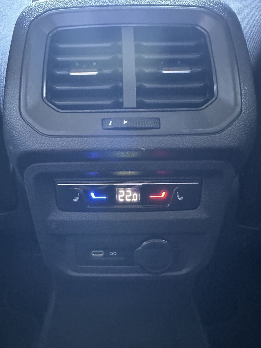 Fahrzeugabbildung Volkswagen Tiguan Allspace Life NAV+IQ-LIGHT+AHK+ACC+19ZOLL