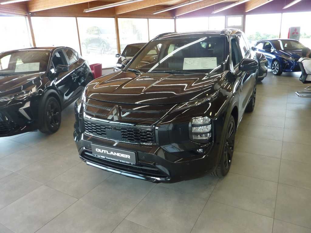 Mitsubishi Outlander Top Black 4WD 306PS 0,5%Regelung