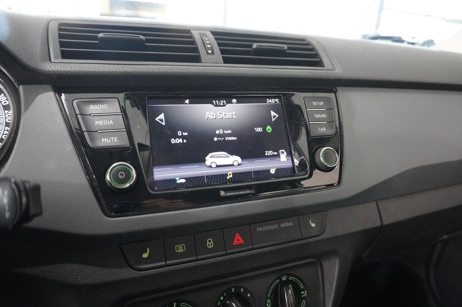 Fahrzeugabbildung SKODA Fabia 1.0 TSI COMBI COOL PLUS LED/SHZ/PDC/DAB+