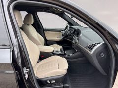 Fahrzeugabbildung BMW X3 M40d xDrive PANO LED LEDER H&K