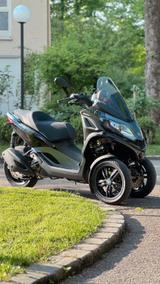 Piaggio MP3 300 HPE - Piaggio Motorräder in München