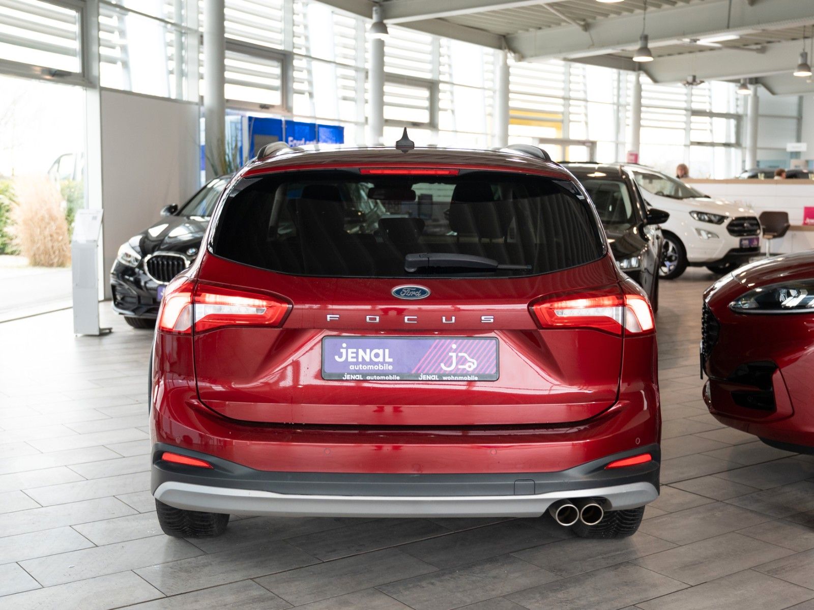 Fahrzeugabbildung Ford Focus Turnier Active WINTER-P/AHK/NAVI/KEYFREE