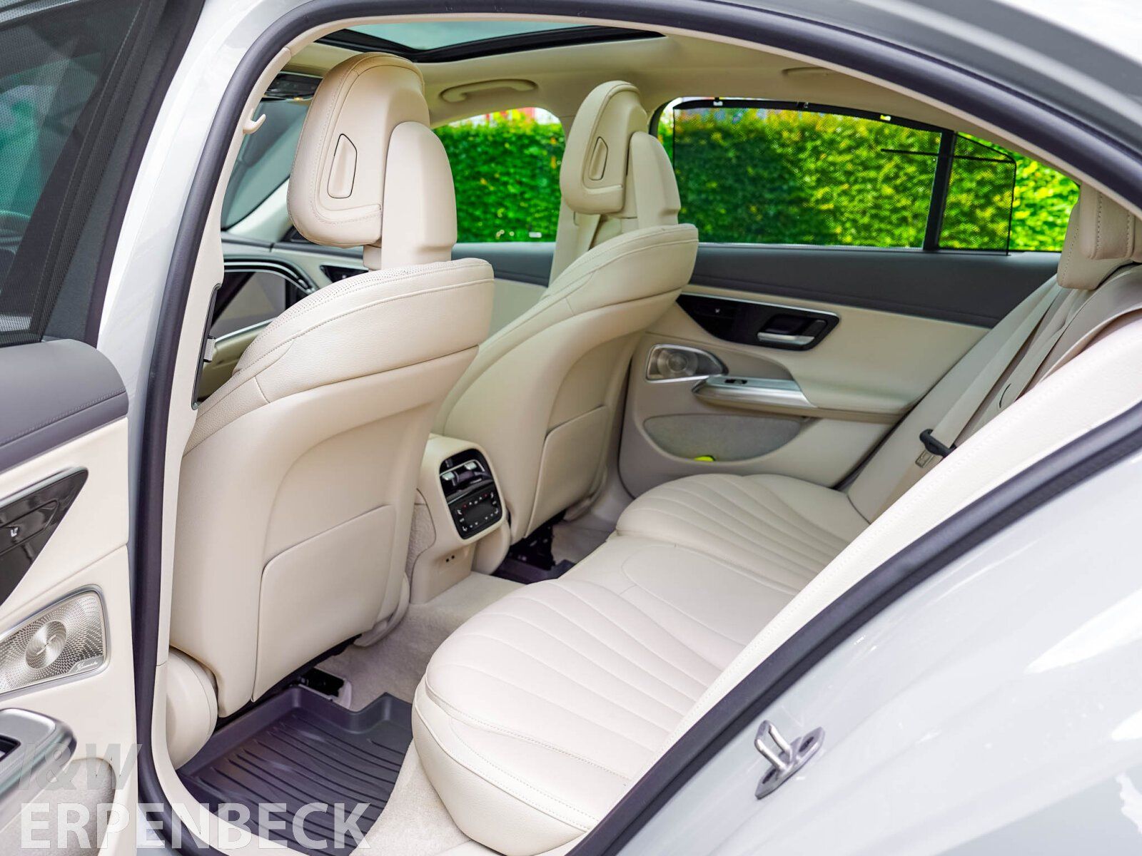 Fahrzeugabbildung Mercedes-Benz E 450 d Exclusive Premium Plus 4Matic