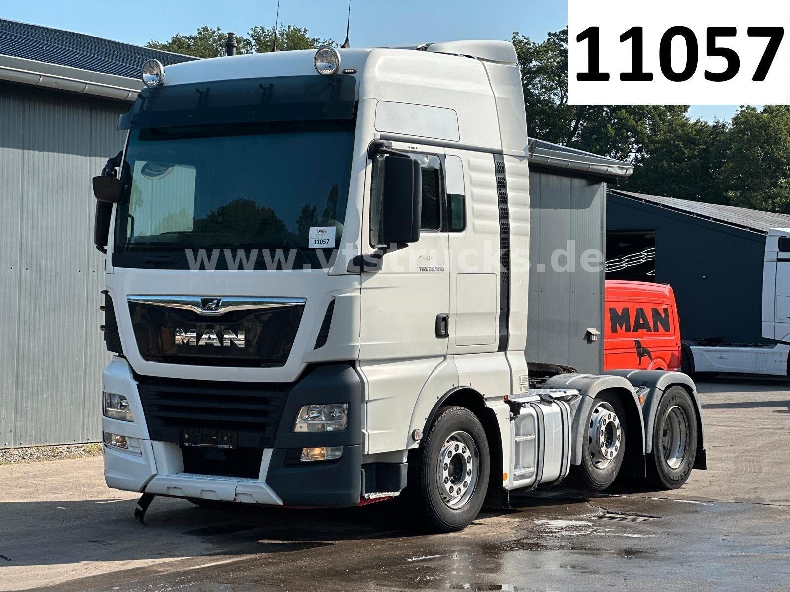 MAN TGX 26.500 6x2 Blatt-/Luft