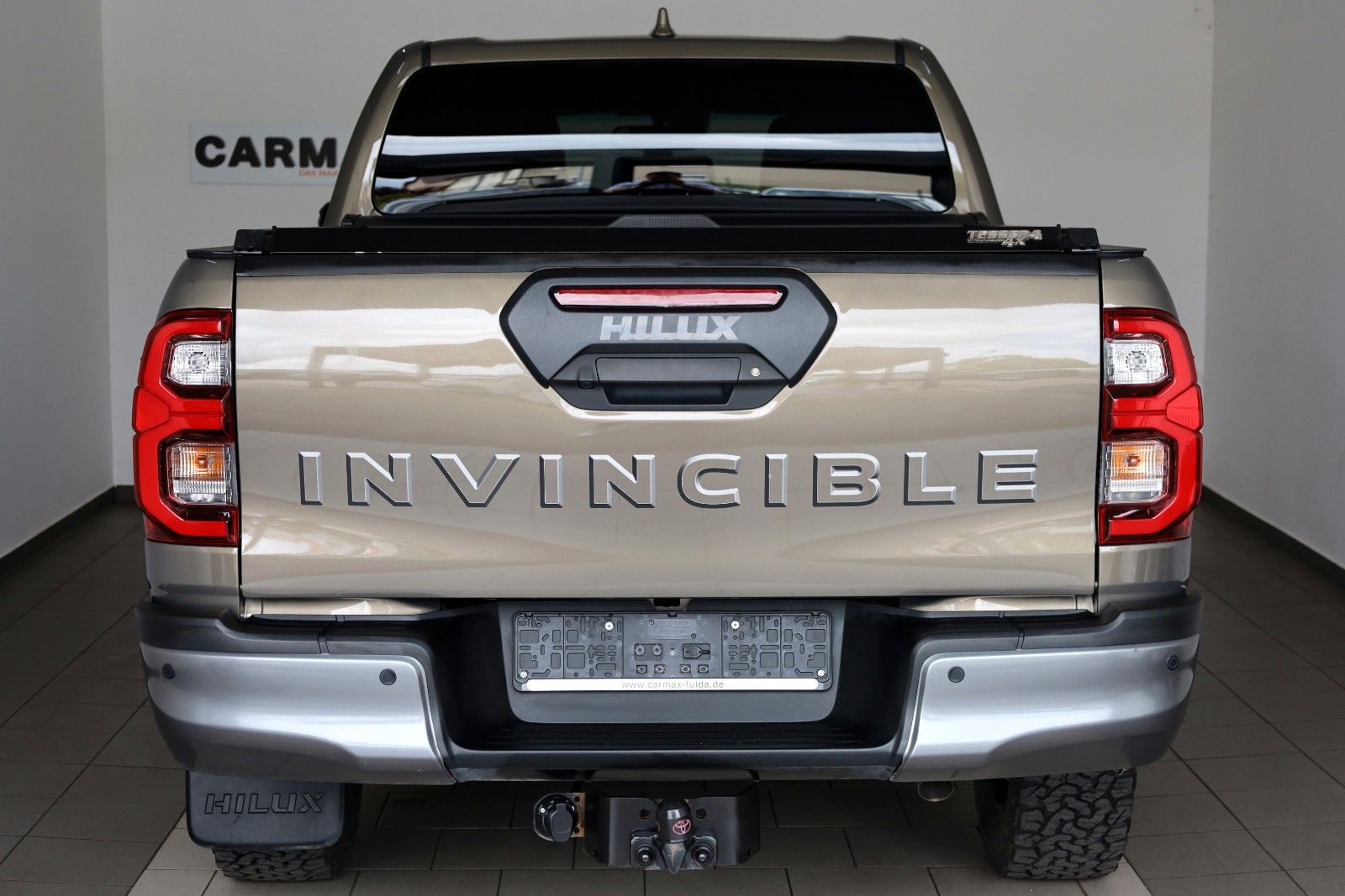 Fahrzeugabbildung Toyota Hilux 2.8 D-4D Invincible,ACC,Navi,Rollo,AHK