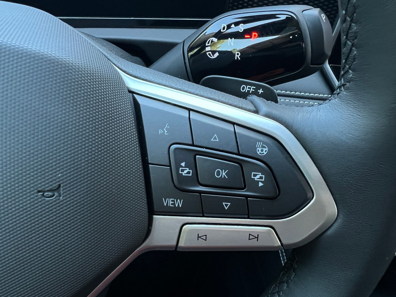 Fahrzeugabbildung Volkswagen Tiguan GOAL 1.5 eTSI DSG *Garantie,AHK,LED,ACC,K