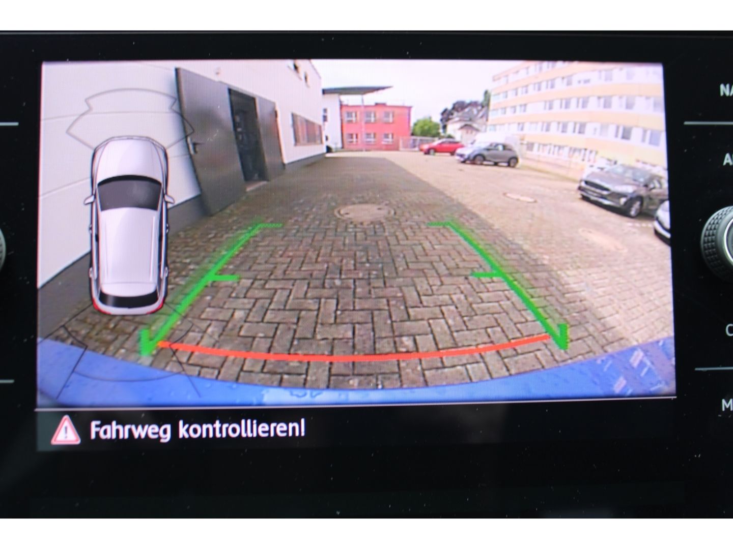 VW T-Roc 1.5 TSI Style 45 DSG ACC LED Pano RFK StHz - Image 27