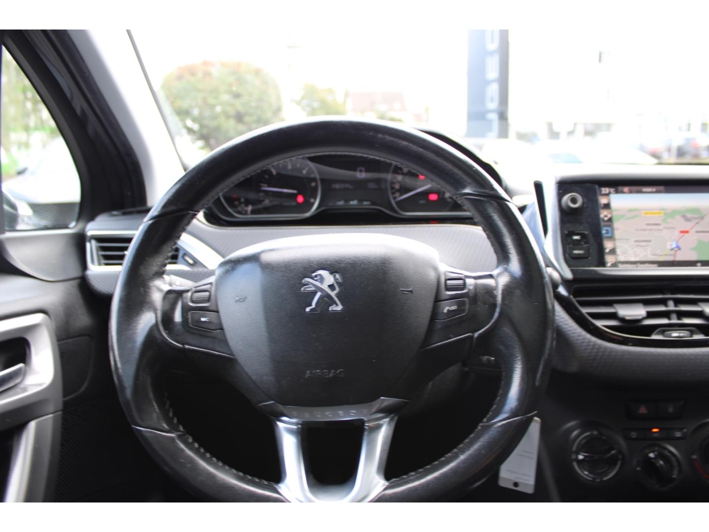 Peugeot 2008 Active BlueHDI 100 *1.Hand + scheckheftgepf