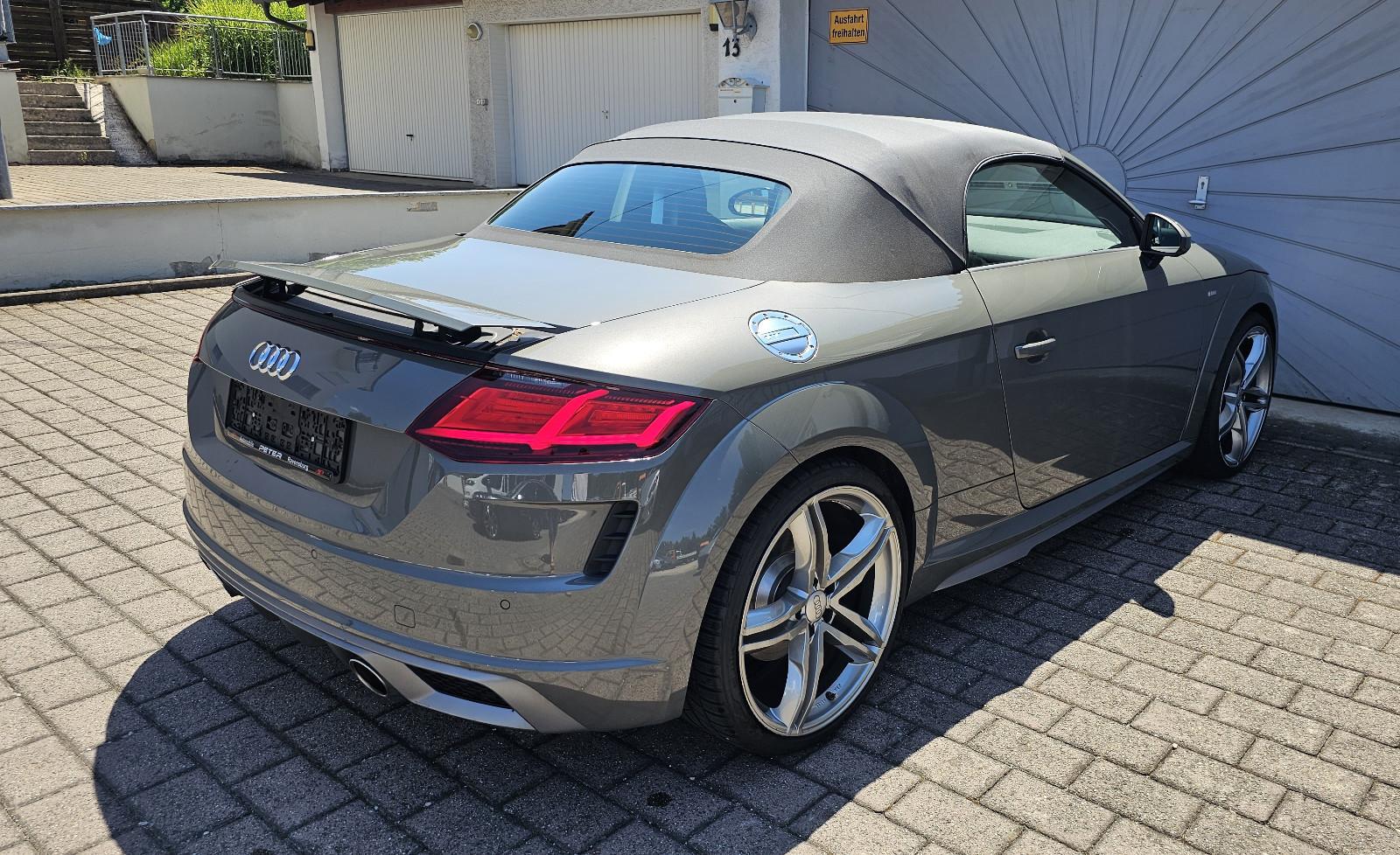 Audi TT Roadster 40 TFSI S-tronic S line Exclusive