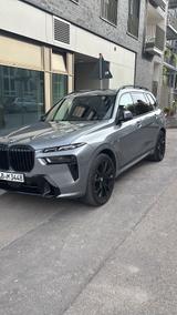 BMW X7 40d M-Paket pro Vollauslastung - BMW 740 Gebrauchtwagen in Stuttgart