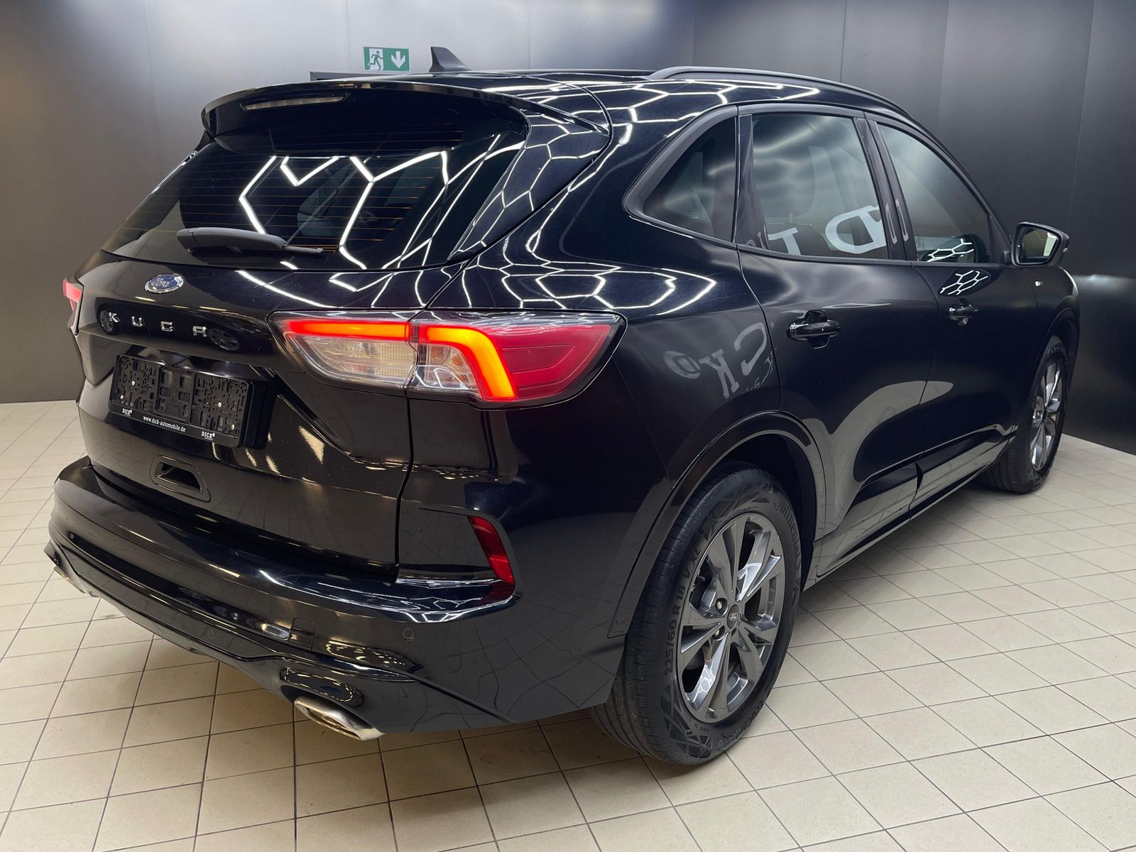 Fahrzeugabbildung Ford Kuga 1.5 EB ST-Line VIRTU+NAV+LED+KAM+PDC+MFL+18