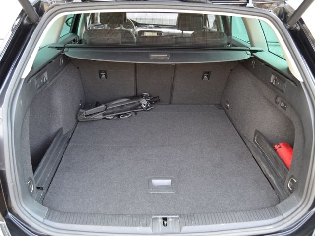 Passat Variant 2.0 TDI DSG Elegance AHK/MATRIX-L