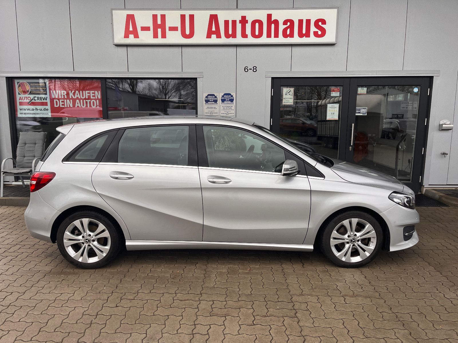 Fahrzeugabbildung Mercedes-Benz B 200 Urban