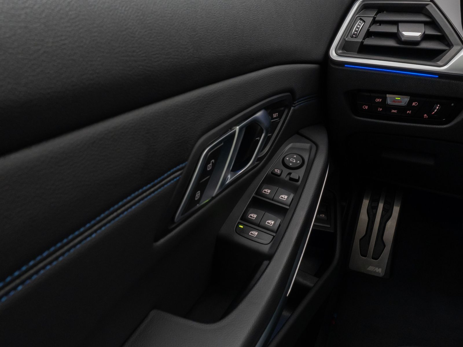 Fahrzeugabbildung BMW M340i xD Panorama Laser 360° HUD DAB H/K Komfort