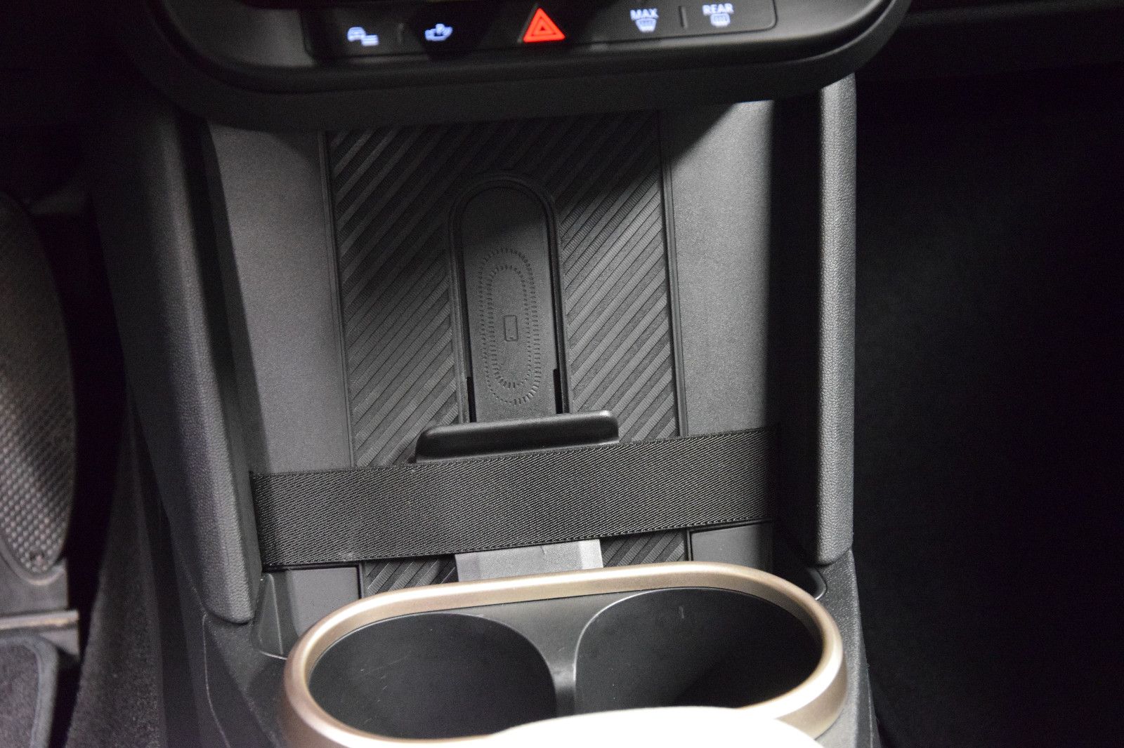 Fahrzeugabbildung MINI CooperCOOPER Mini 3-trg. Favoured Trim HUD Leder