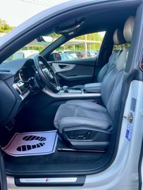 Audi Q8 - 8