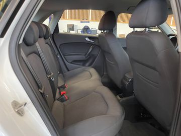 MYAUTOCENTER – Gebraucht- und Jahreswagen mit Werkstattservice in Pfaffenhofen Audi A1 Sportback basis *2. Hand*Klima*Navi*PDC*SHZ*