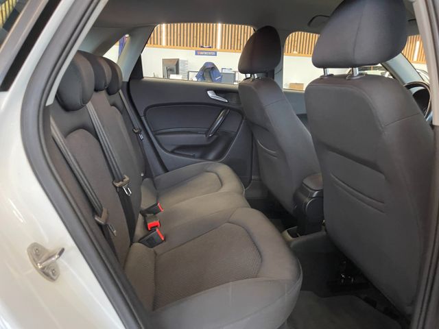 MYAUTOCENTER – Gebraucht- und Jahreswagen mit Werkstattservice in Pfaffenhofen Audi A1 Sportback basis *2. Hand*Klima*Navi*PDC*SHZ*