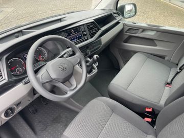 Fahrzeugabbildung Volkswagen T6.1 2.0 TDI Kasten Klima/Einparkhilfe/GRA