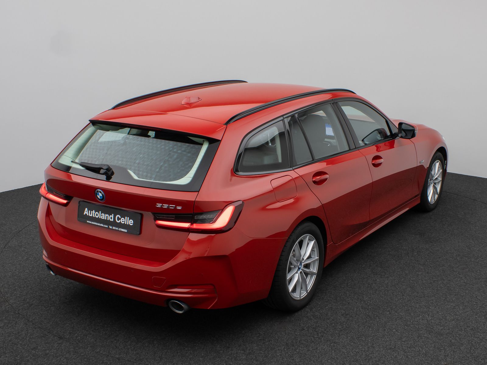 Fahrzeugabbildung BMW 330e DAB CockPit+ PDC LED Geschwindigkeitsreg.