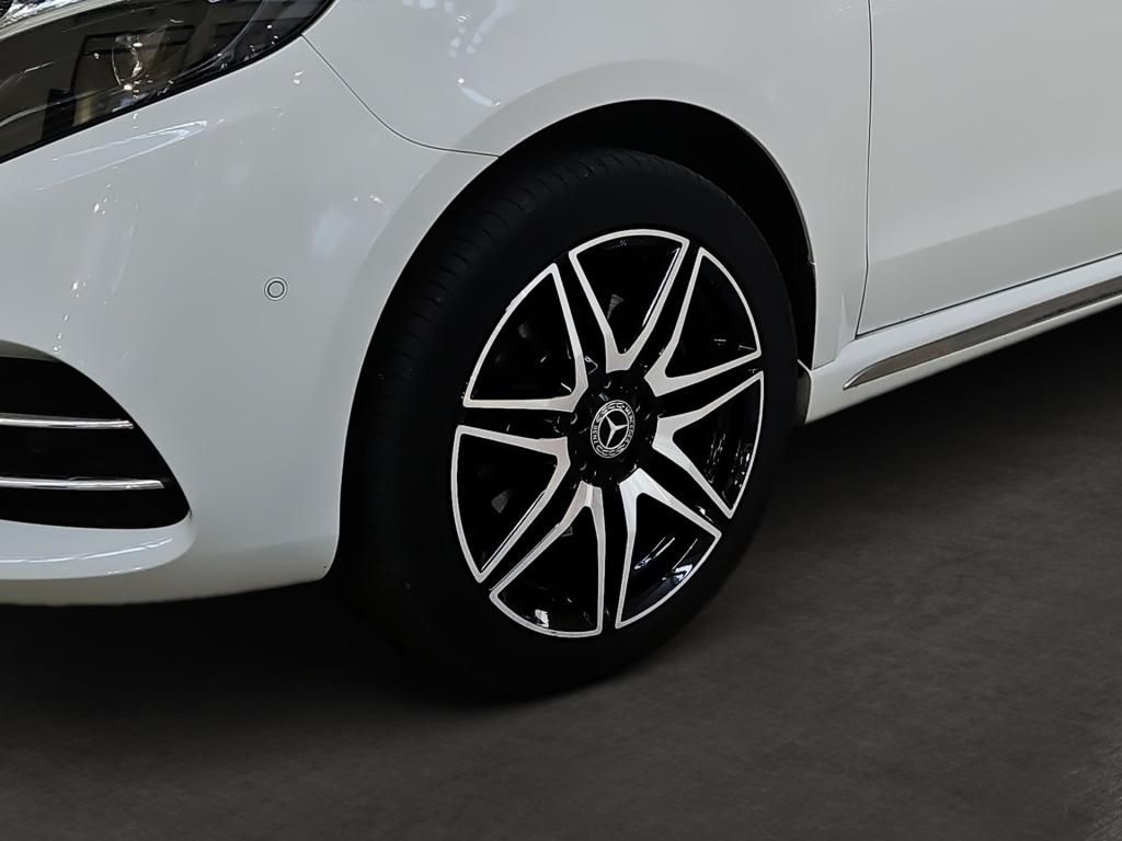 Fahrzeugabbildung Mercedes-Benz V 300 EAV/L 4x4 AMG DISTRONIC Standhzg. 2,5t AHK