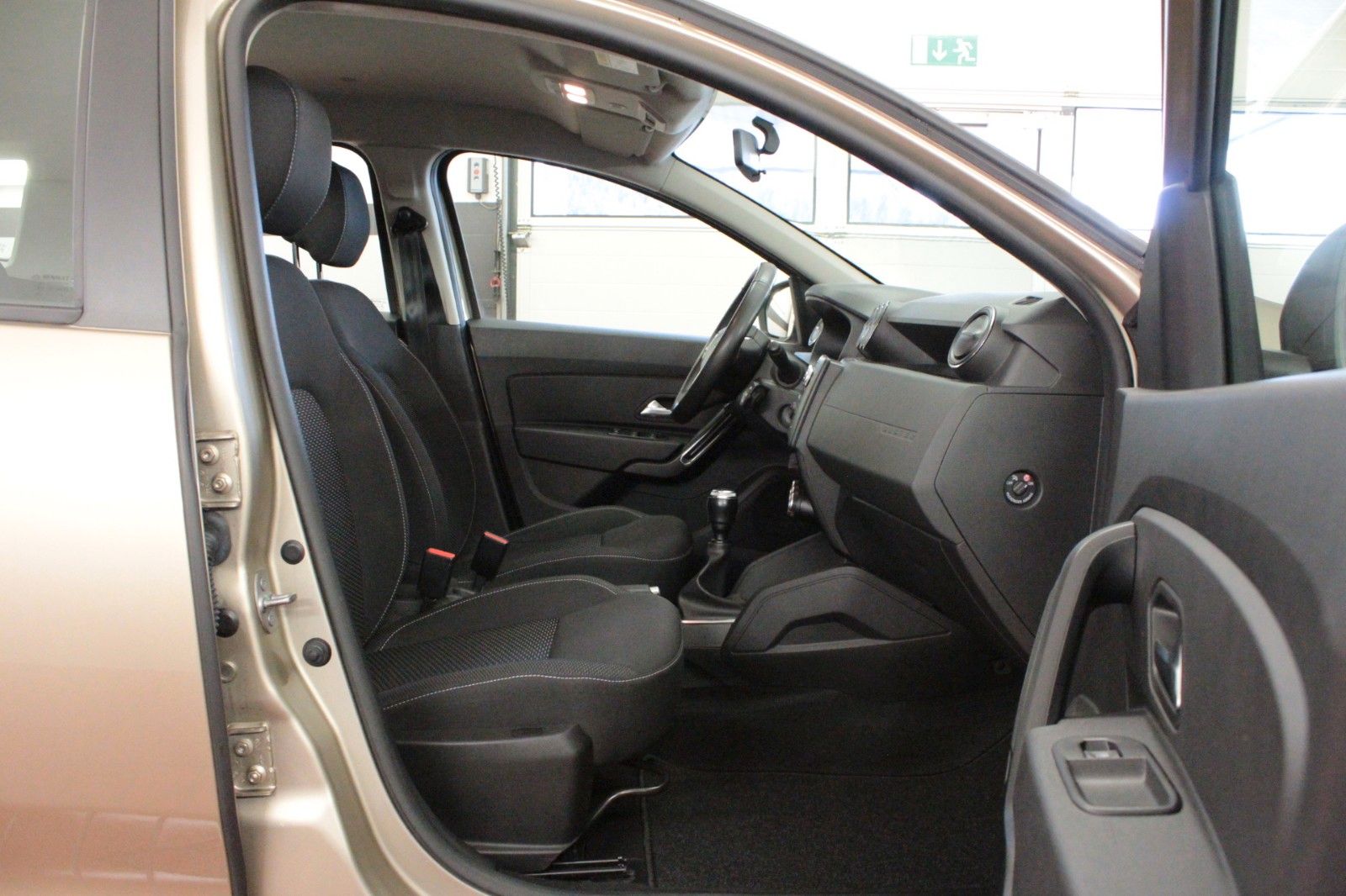 Fahrzeugabbildung Dacia Duster Tce100 Comfort 2WD*AHK*