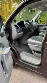 Volkswagen T5 California Beach TDI 4 Motion DSG 7-Sitzer - VW T5 California von privat
