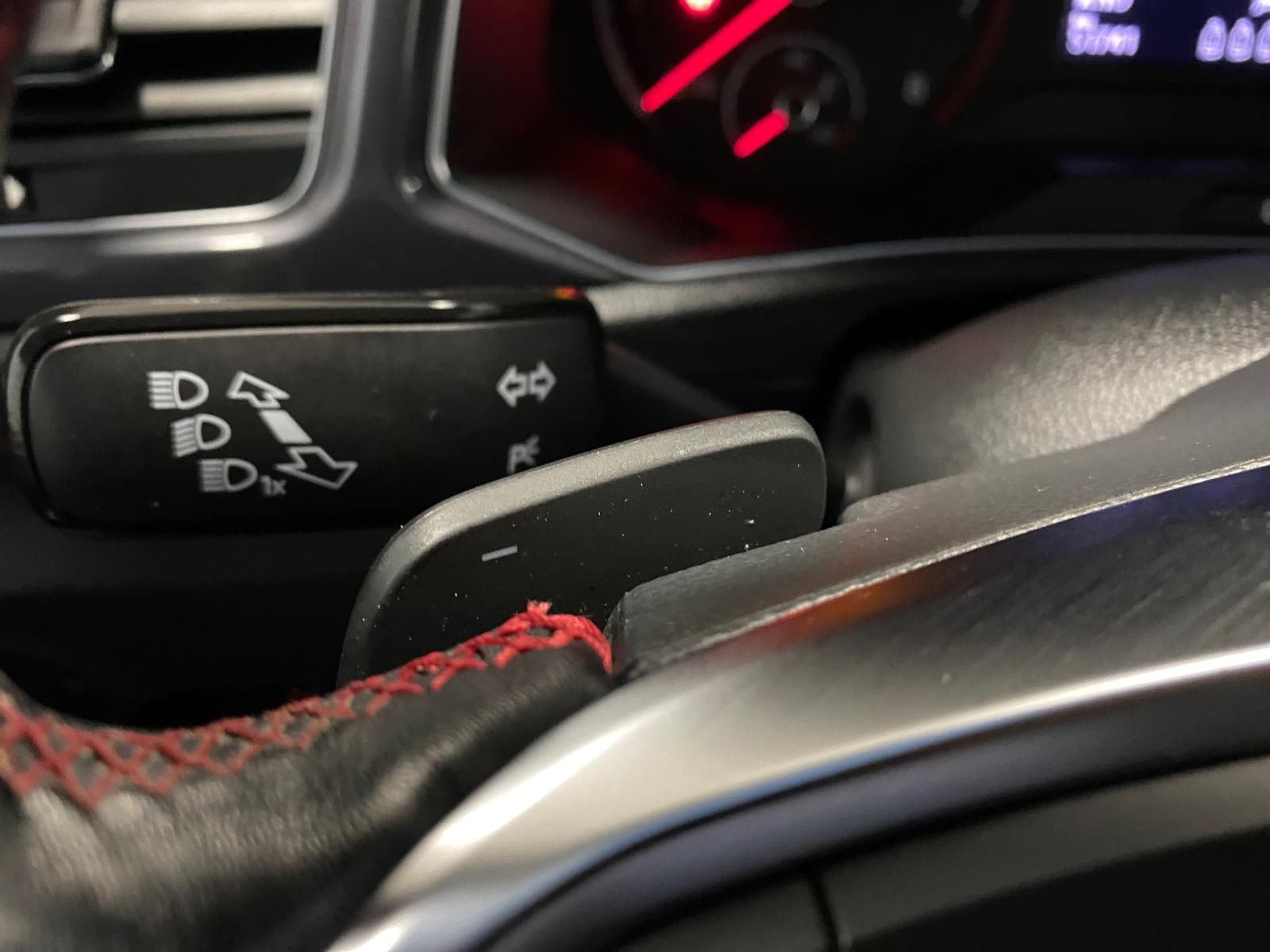 Fahrzeugabbildung Volkswagen T-Roc 1.5 TSI DSG SPORT R-LINE+ACC+AHK+ALLWETTER