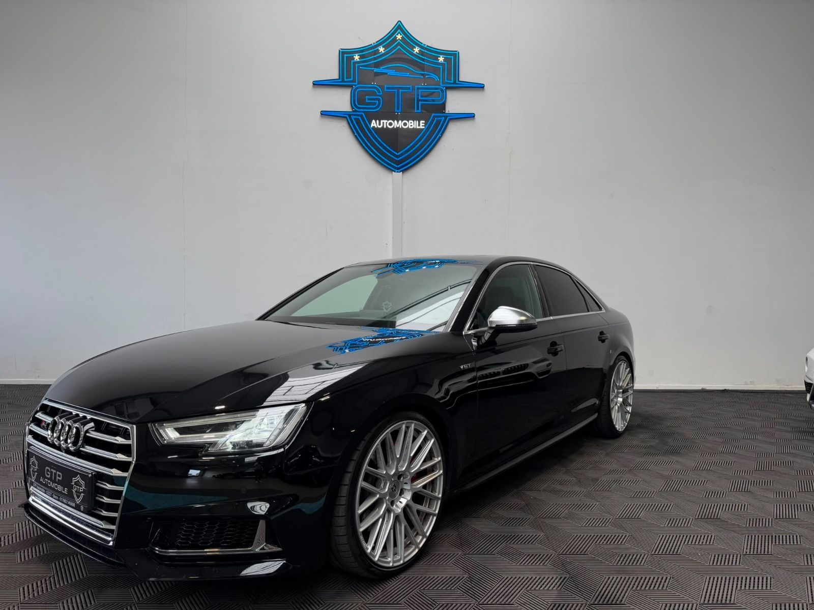 AUDI S4 Lim. 3.0 TFSI quattro*B&amp;O*360Kam*S-Dach*Memo*