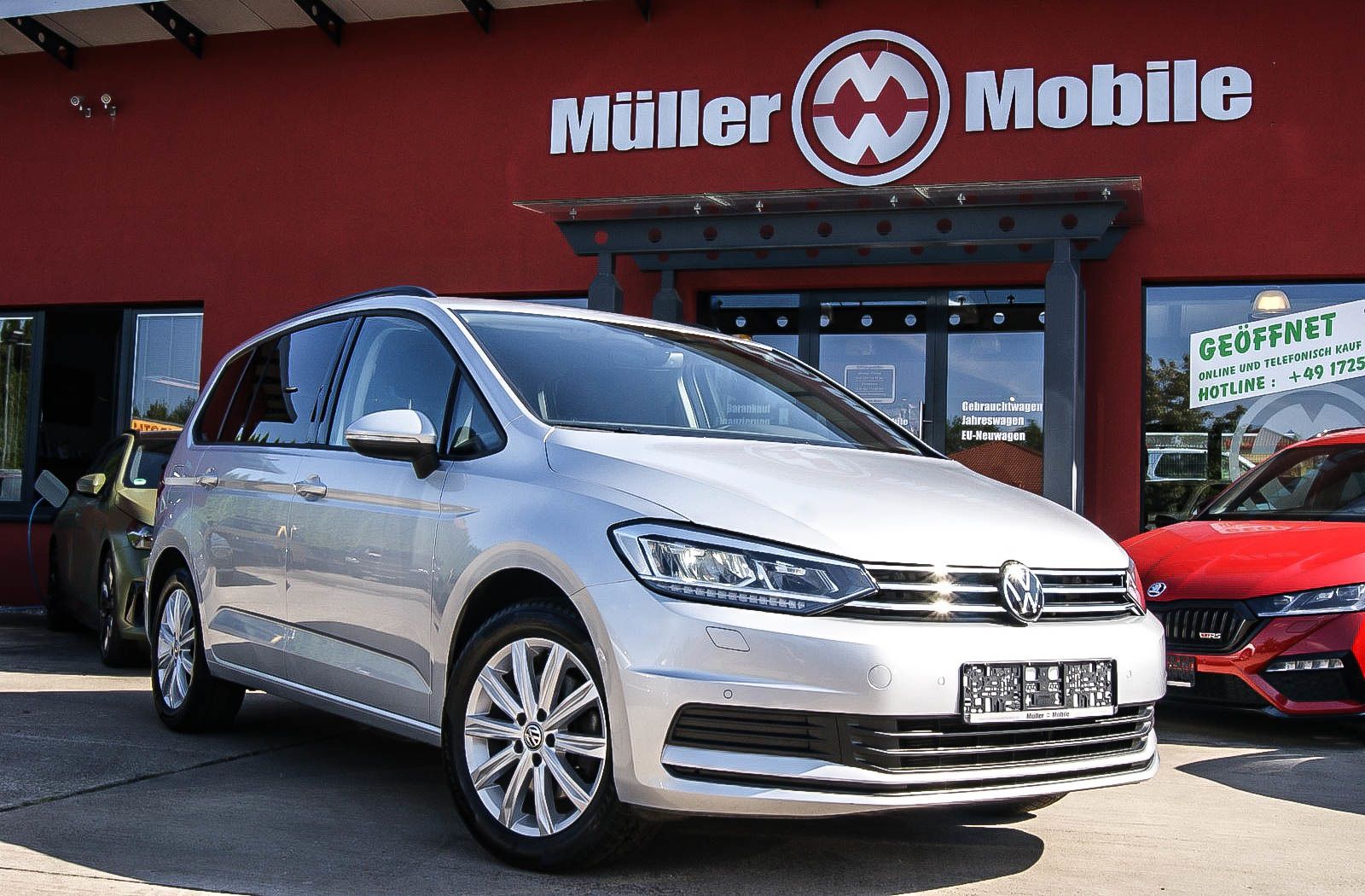 Fahrzeugabbildung Volkswagen Touran 15TSI Comfort DSG 7-SITZER VIRTUAL ANHZV