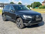 Volkswagen Touareg V6 TDI*146Tkm R-Line Executive Edition - Volkswagen Touareg: Executive