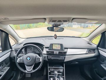 BMW 218 - 10