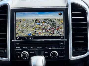 Porsche Cayenne - 12