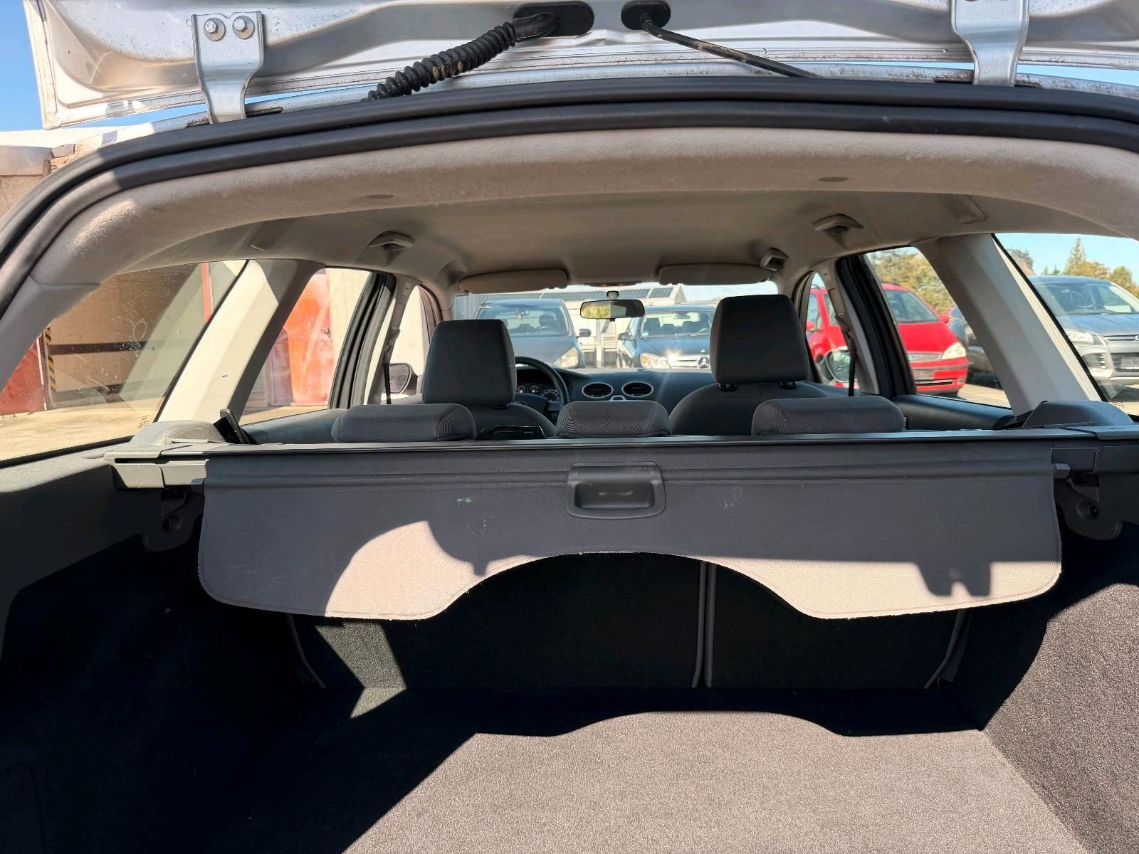 Ford Focus 2005 — photo 5