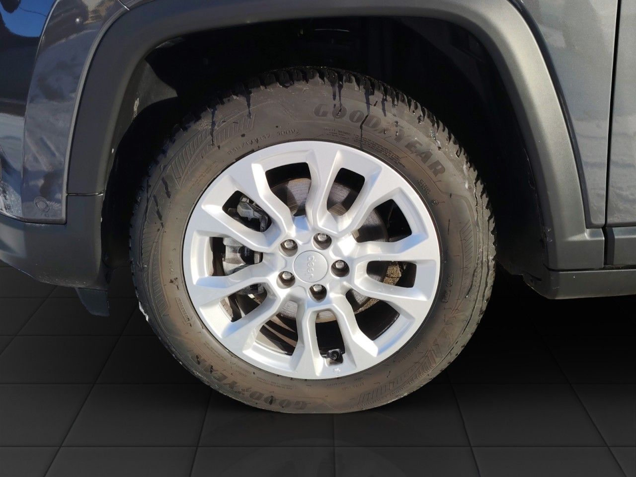 Fahrzeugabbildung Jeep Compass Altitude Mild-Hybrid FWD