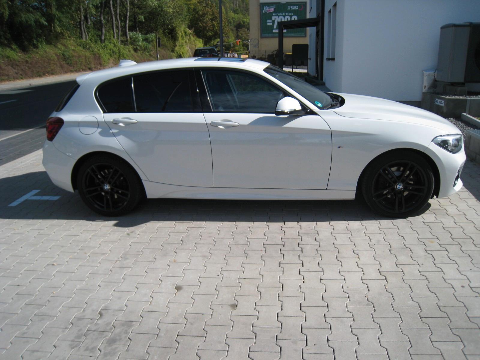 BMW 120i M Sport weiß