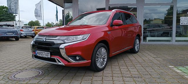 Mitsubishi Outlander Plug-in Hybrid 2.4 MIVEC 4WD
