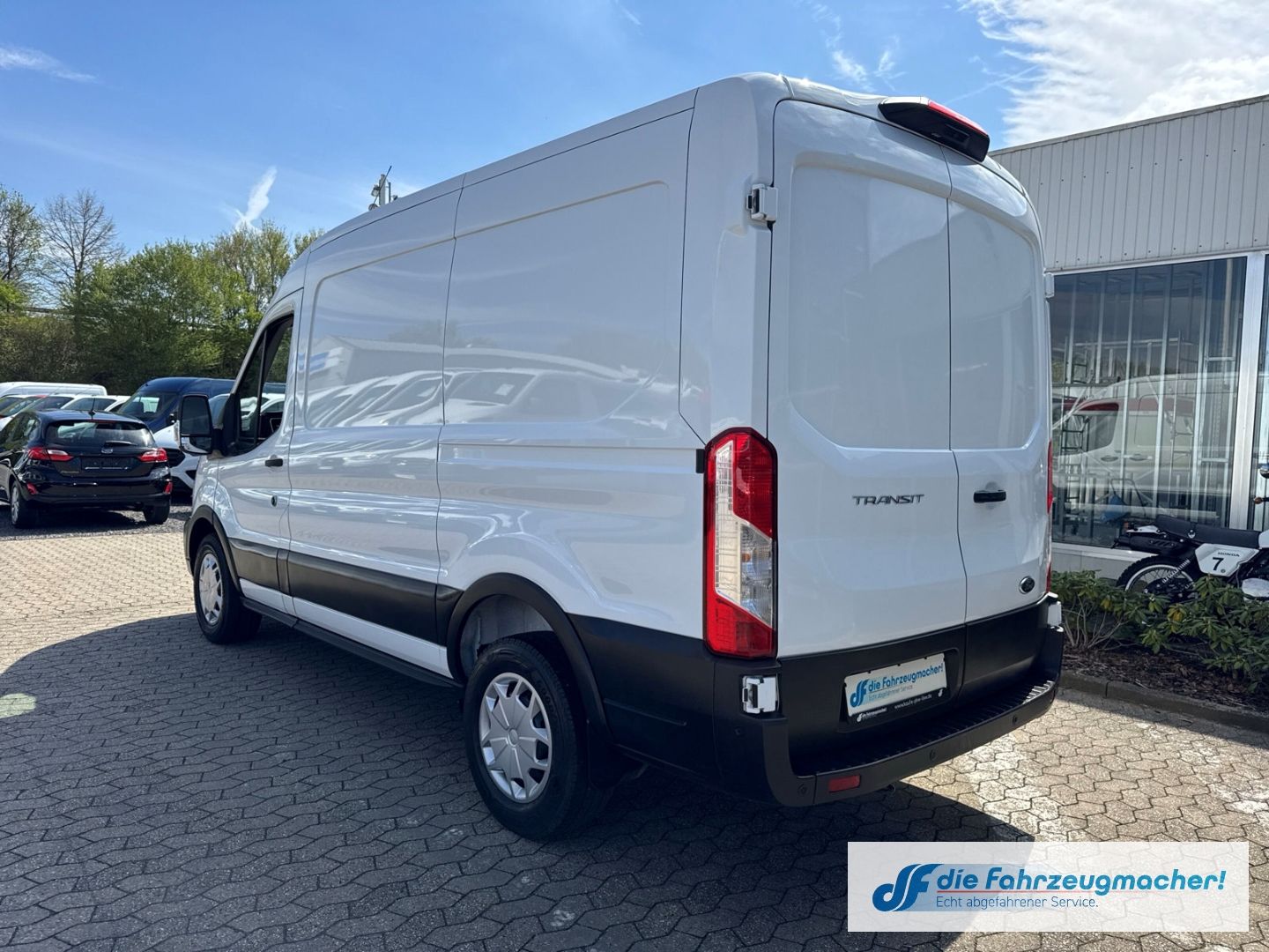 Fahrzeugabbildung Ford Transit Kasten 350 L2H2 Trend Klimaautom DAB Tot