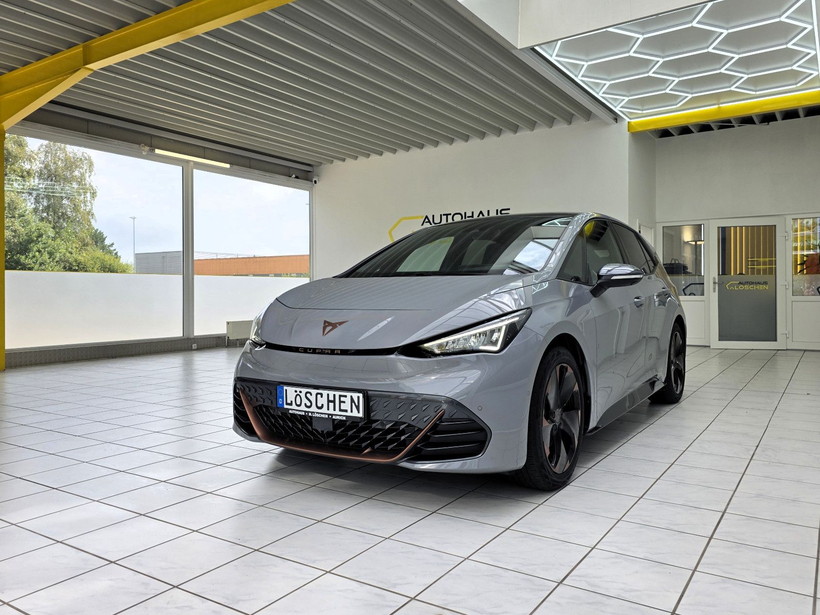 Cupra Born 150 kW Dynamikpaket Head-Up Wärmepumpe imagem 2