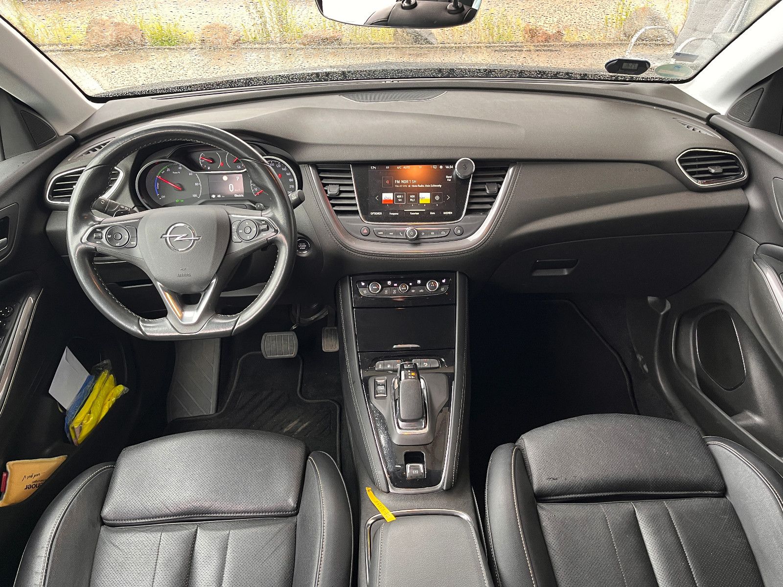 Fahrzeugabbildung Opel Grandland (X) Ultimate 1.6 Hybrid