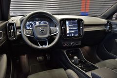 Fahrzeugabbildung Volvo XC40 R Design AWD 360° LED Memory Ambi h/k ACC