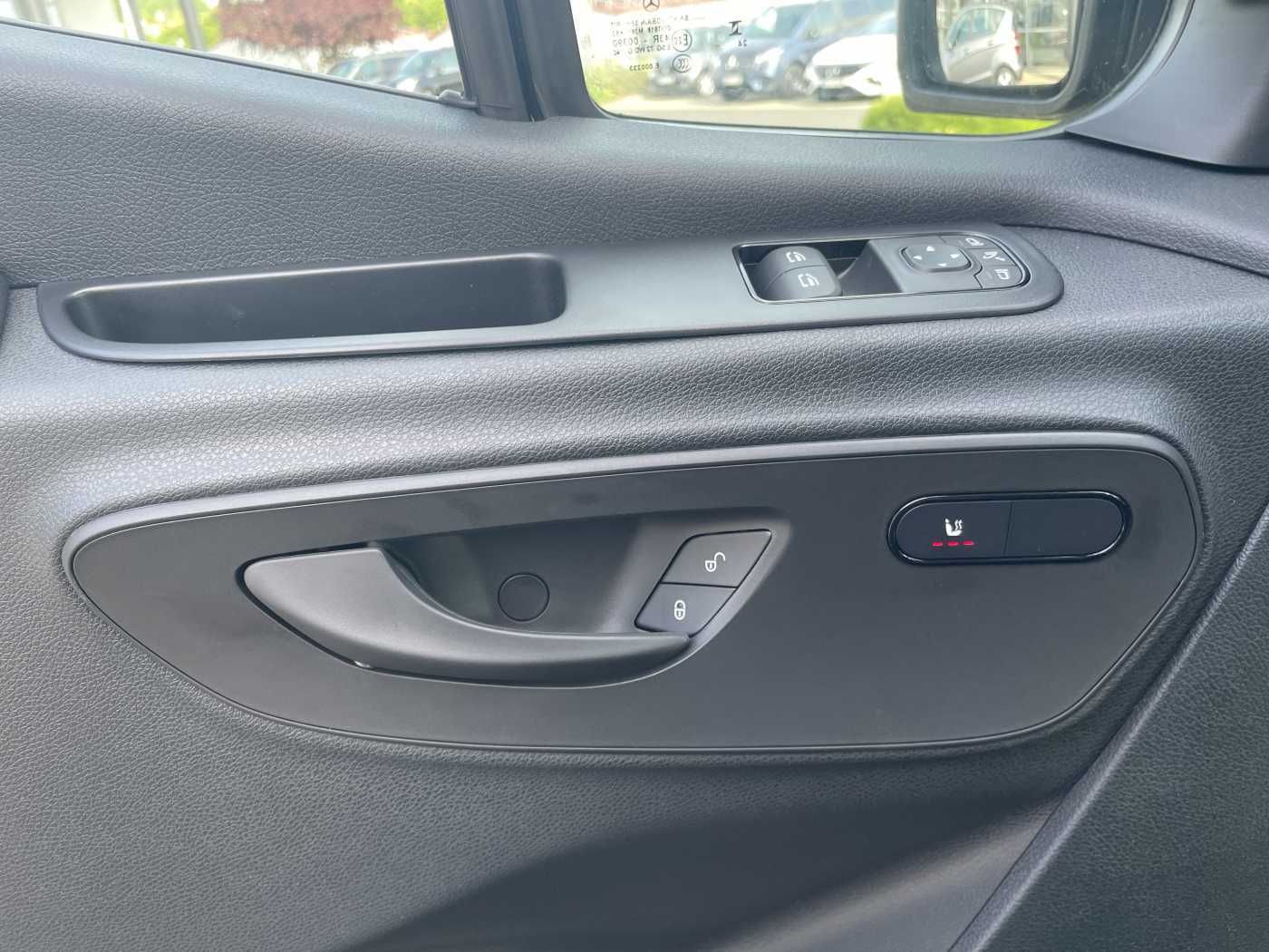 Fahrzeugabbildung Mercedes-Benz Sprinter 319 CDI 4x4 3665 Klima Kamera MBUX LED