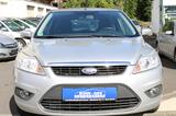 Ford Focus 1,6 Automatik*Klima*68Tkm - Ford Focus aus 2011: 1.6