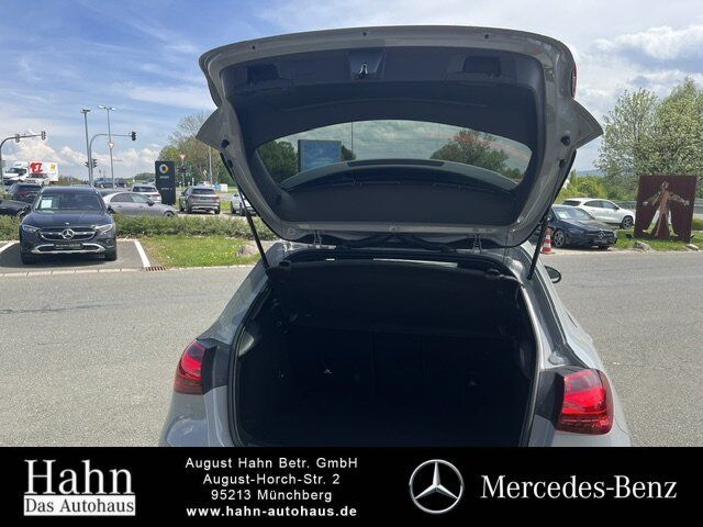 Fahrzeugabbildung Mercedes-Benz A 200 AMG/NIGHT/LED/KAM./DISTRO./AMBI/19ZOLL