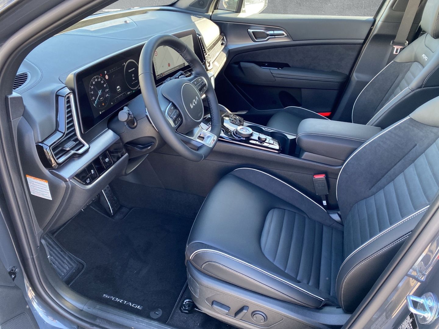 Fahrzeugabbildung Kia Sportage GT-LINE 4WD 1.6 T-GDI MILD-HYBRID *SOUN