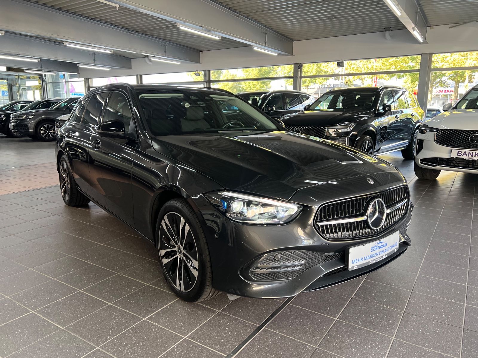 Mercedes-Benz C 300e Avantgarde Night 2x Advanced+Assistenz imagem 3